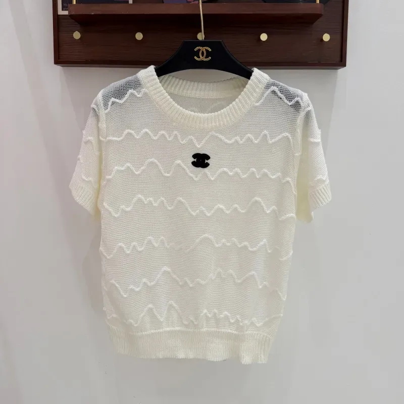 『フリーサイズ』大活躍 超人気商品 大人の定番 フェミニン ニット 半袖 Ｔシャツ