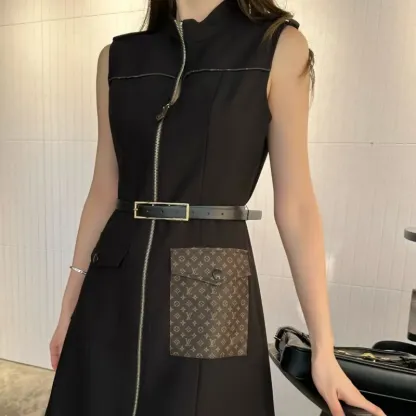 『S-L』超人気商品 大人の定番 フェミニン スタンドネック ノースリープ ワンピース
