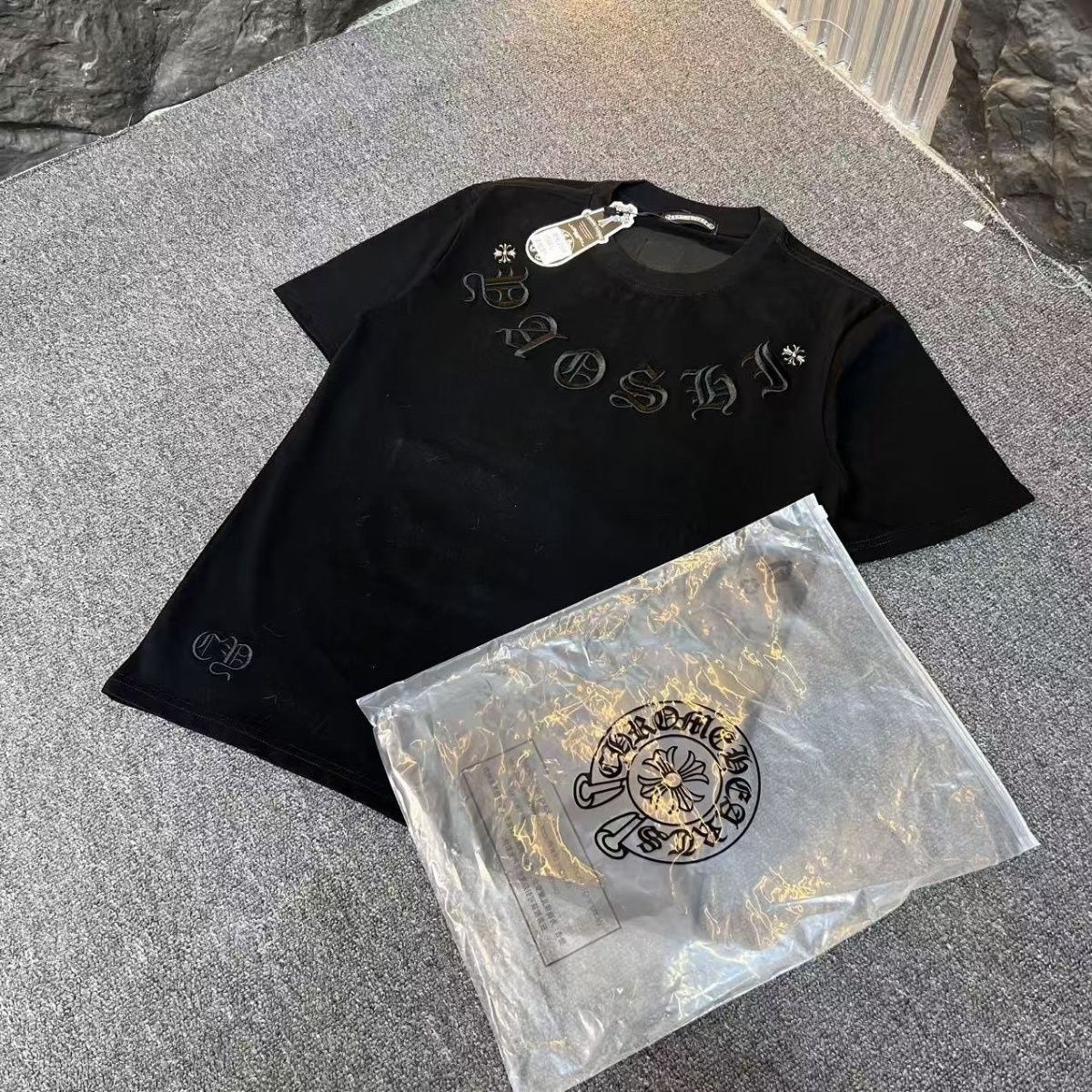 『S-4XL』新作サマースタイル 3D刺繍入りレザー風トレンドTシャツ 半袖