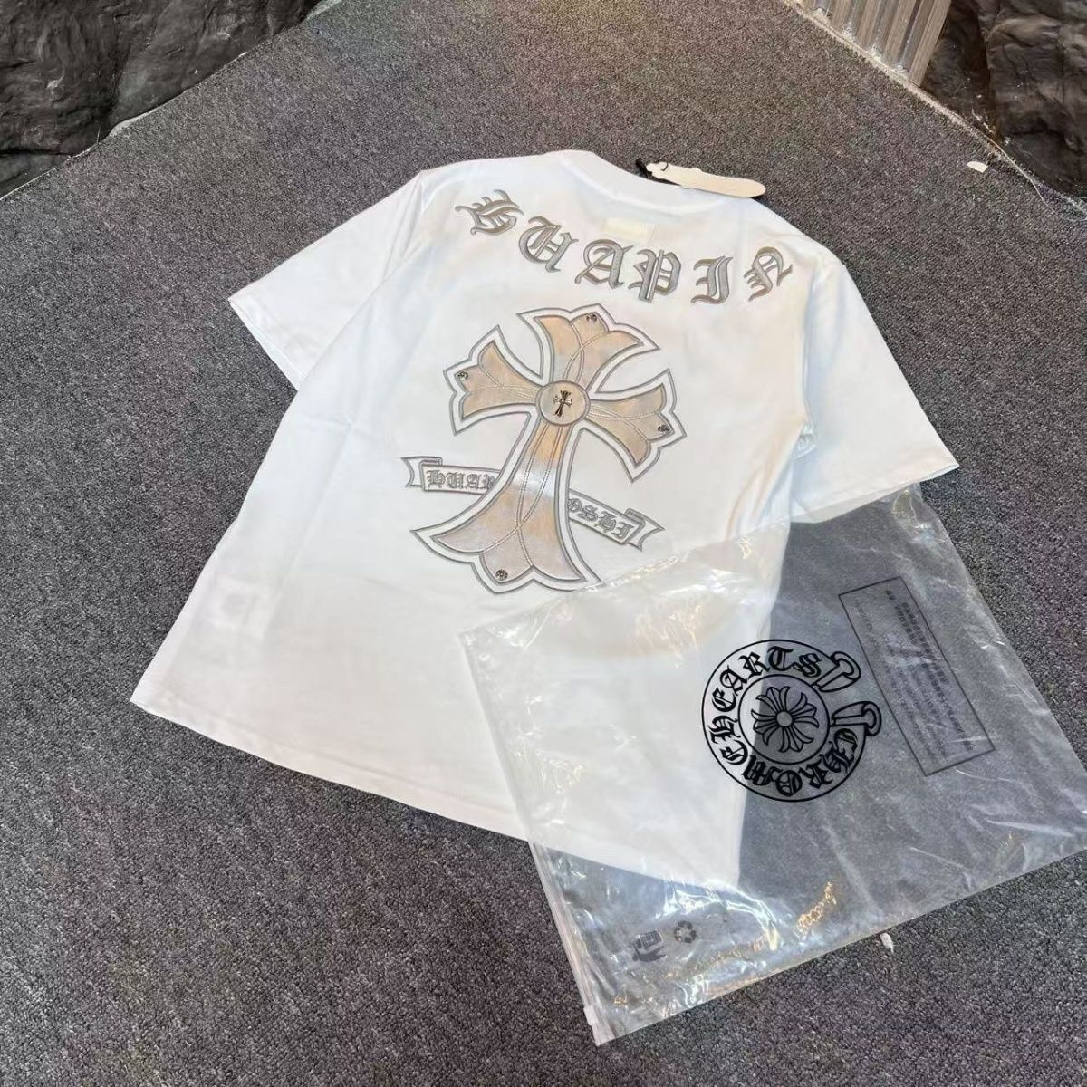 『S-4XL』新作サマースタイル 3D刺繍入りレザー風トレンドTシャツ 半袖