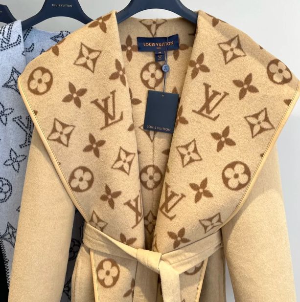 人気の新しいエレガントなベルト付きウールコート、ゆったりとしたフード付きウールジャケット、2025年秋冬