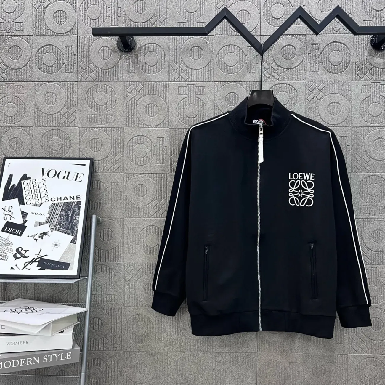 2025年新作、人気のクラシックなスプライス刺繍ユニセックススーツ