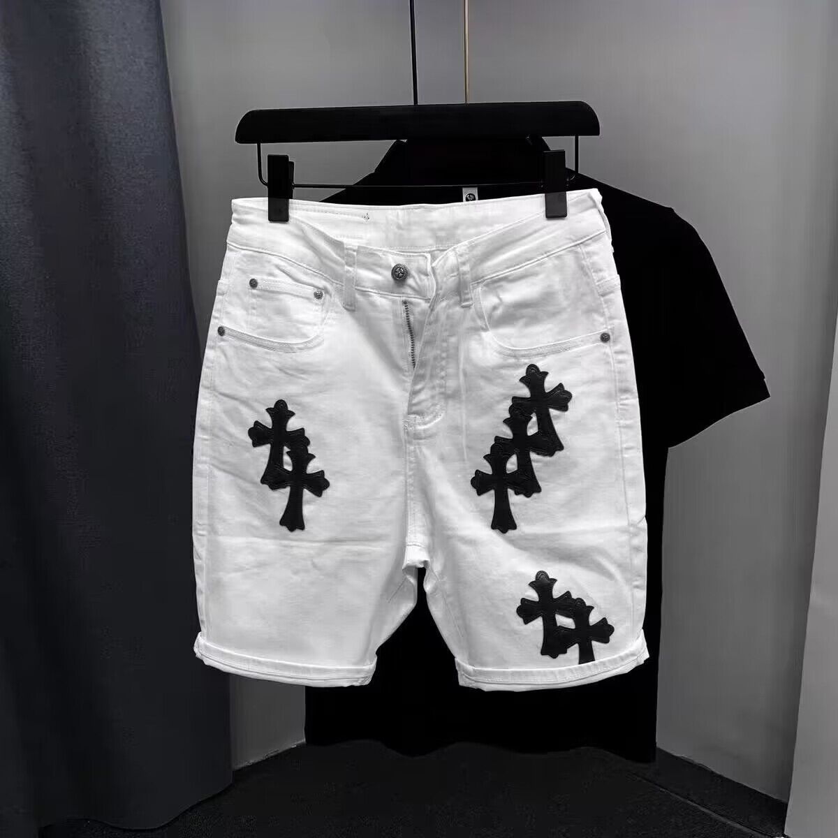 メンズのトレンドのパッチワークデニムショートパンツ、夏の新スタイル