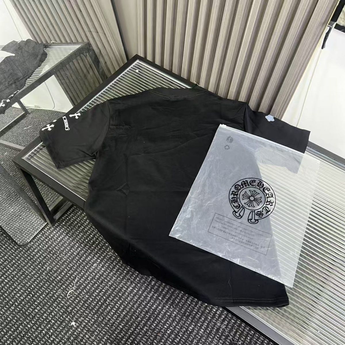 夏の人気商品！軽やかな着心地のラグジュアリーな半袖カジュアルトップス（カップル向け万能アイテム）