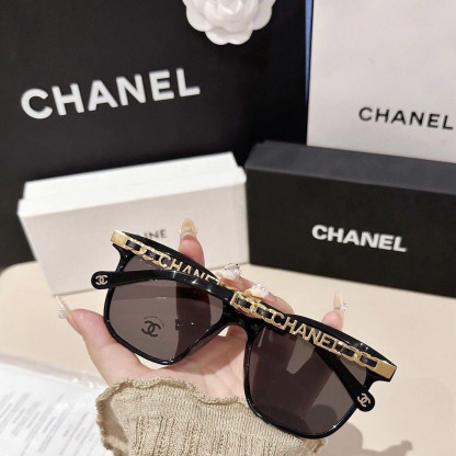 日焼け止めと紫外線カット機能を備えた、トレンド感あふれる高級サングラス