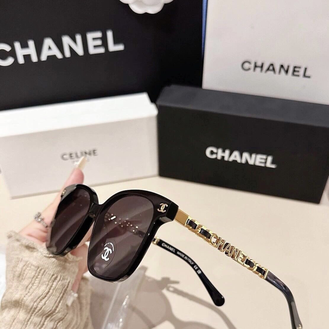 日焼け止めと紫外線カット機能を備えた、トレンド感あふれる高級サングラス