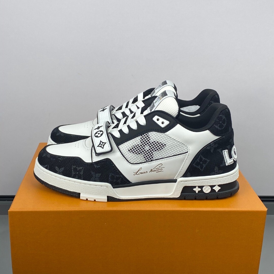 【L011】ルイ・ヴィトン Louis Vuitton Trainer Line Sneaker "Black"