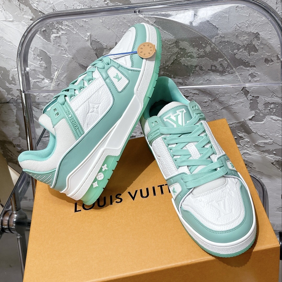 【L024】LOUIS VUITTON ルイ・ヴィトン スニーカー　ティファニー ブルー