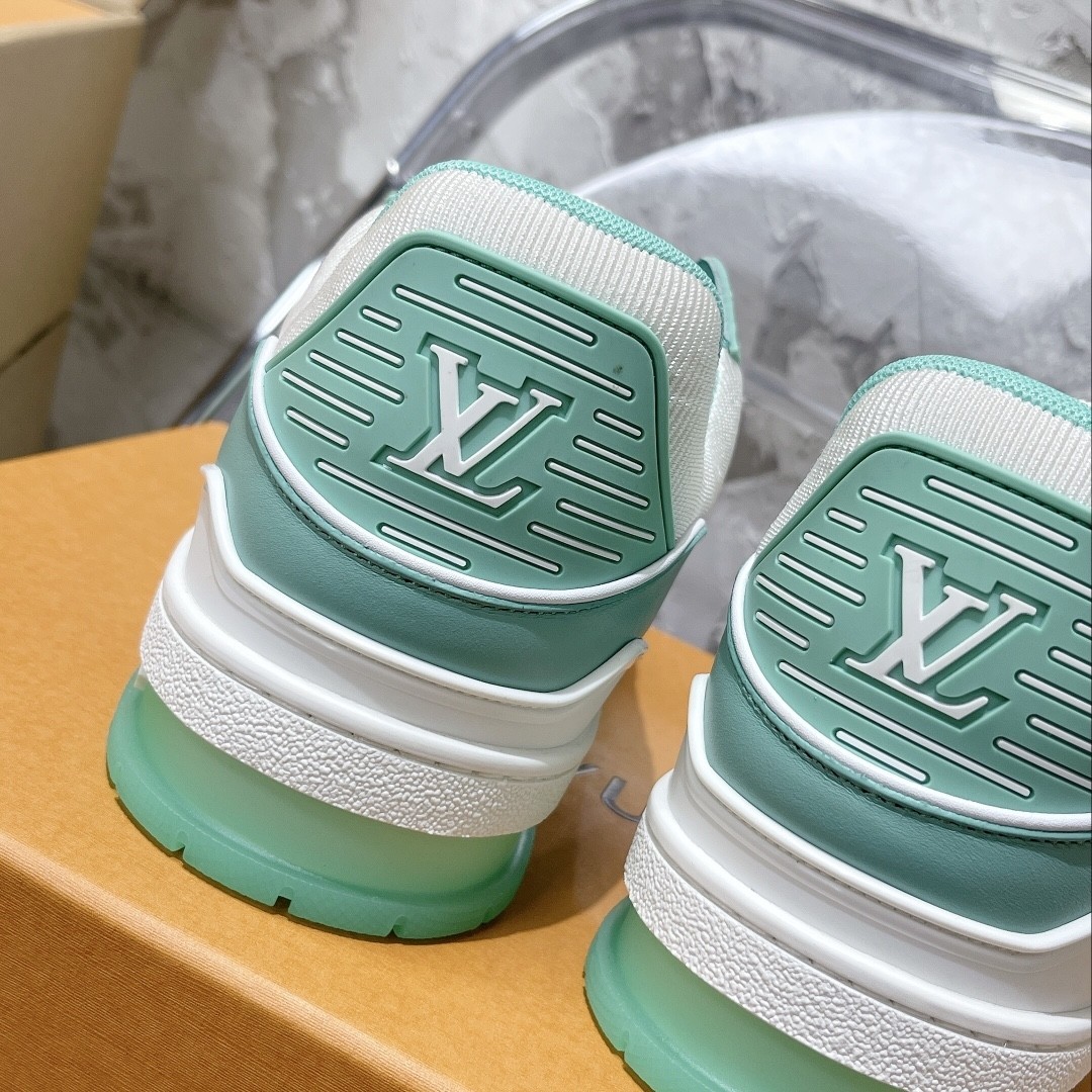【L024】LOUIS VUITTON ルイ・ヴィトン スニーカー　ティファニー ブルー