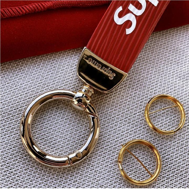 トレンドのメタルキーホルダーペンダントウエストハンガー