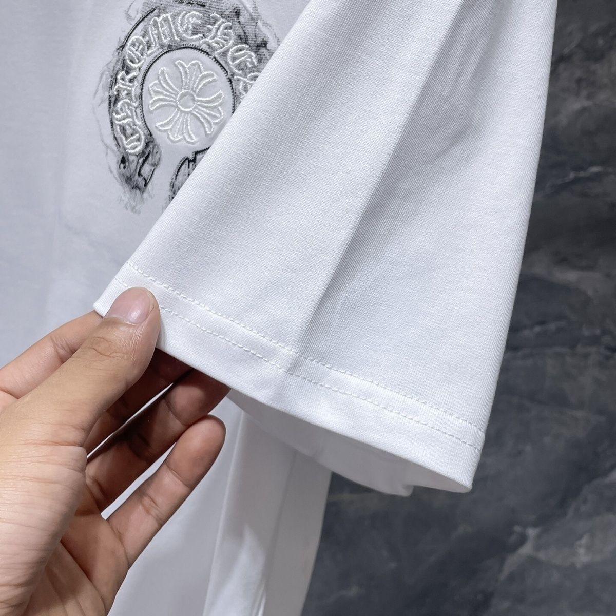 『S-XL』トレンディなプリント柄の半袖Tシャツ ゆったりとした着心地で、通気性に優れ、高品質なトップスです