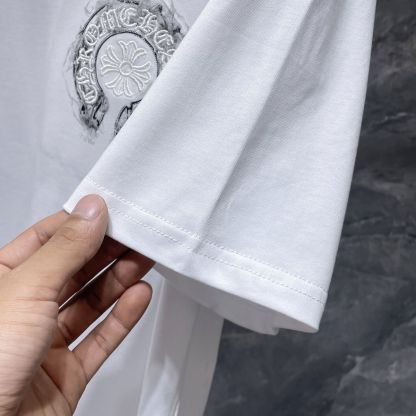 『S-XL』トレンディなプリント柄の半袖Tシャツ ゆったりとした着心地で、通気性に優れ、高品質なトップスです