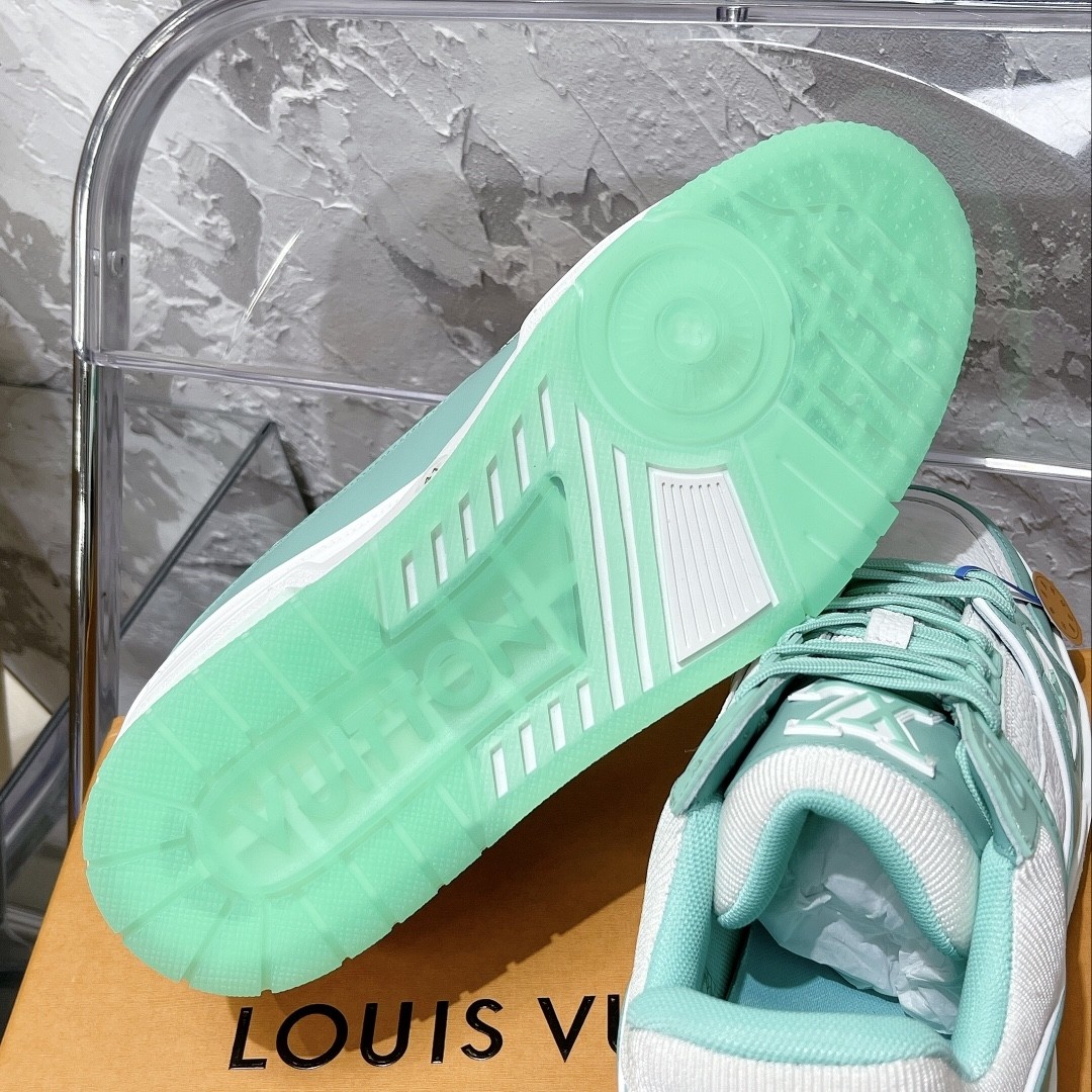 【L024】LOUIS VUITTON ルイ・ヴィトン スニーカー　ティファニー ブルー