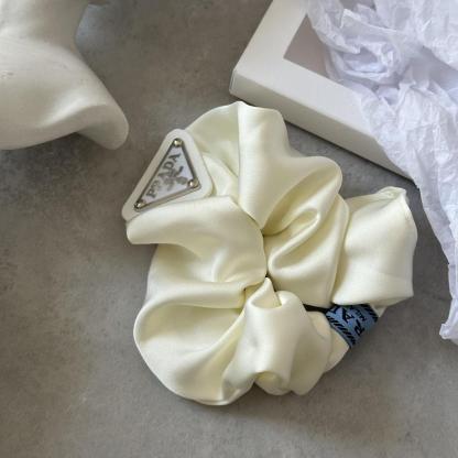 女性用の高級ヘア タイ、ヘア ロープ、ゴム バンド、ヘア タイ、多目的ヘア アクセサリーの新商品。