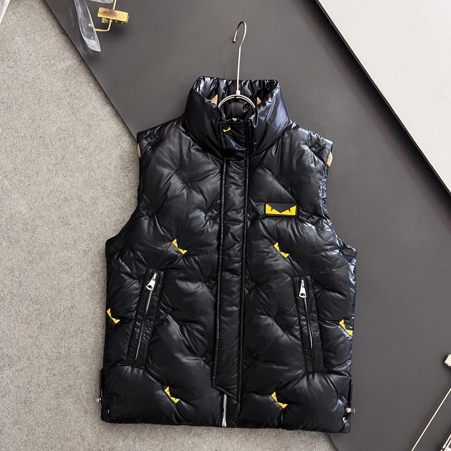 メンズダウンベスト、スタイリッシュなスタンドカラー、秋冬用の暖かいアウター