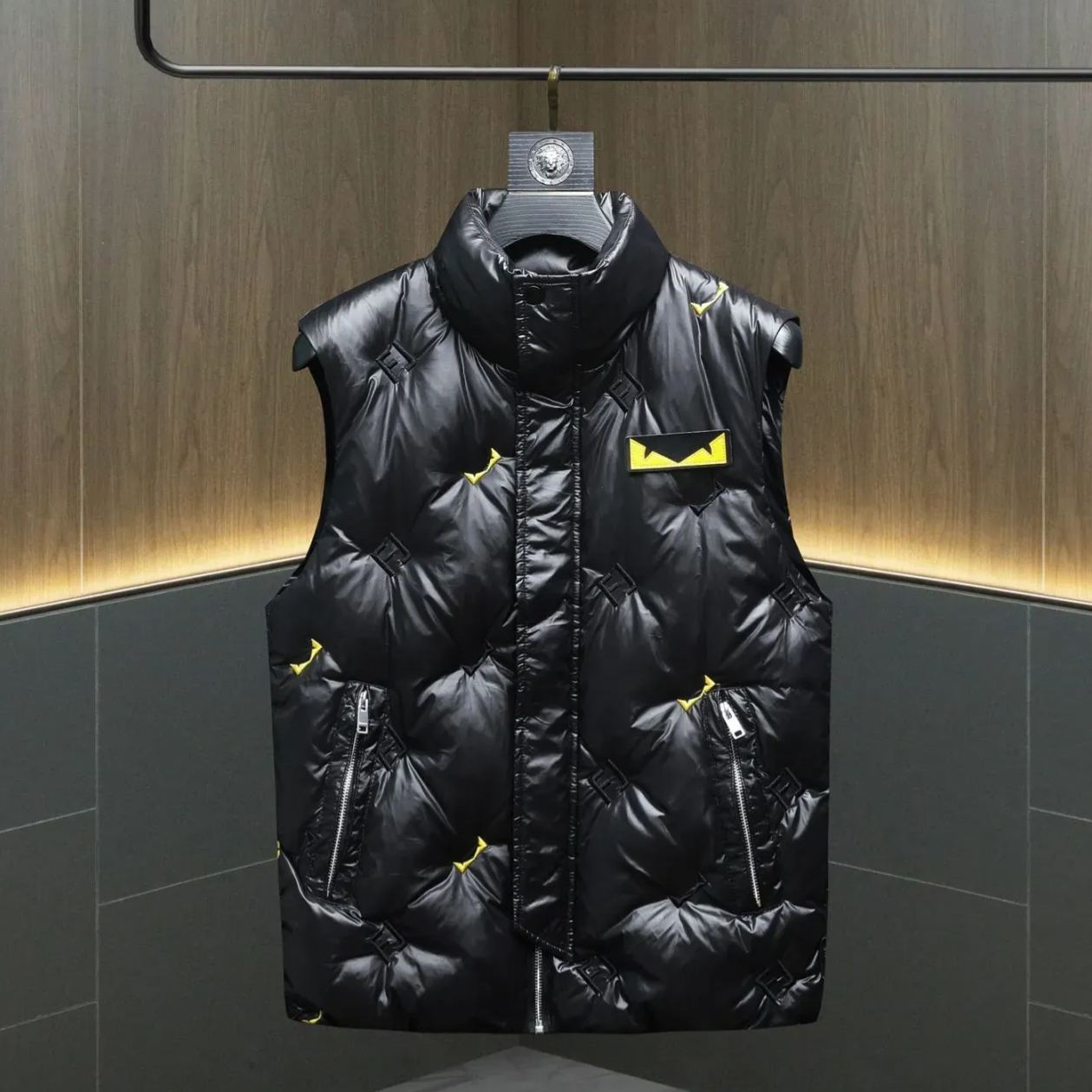 メンズダウンベスト、スタイリッシュなスタンドカラー、秋冬用の暖かいアウター