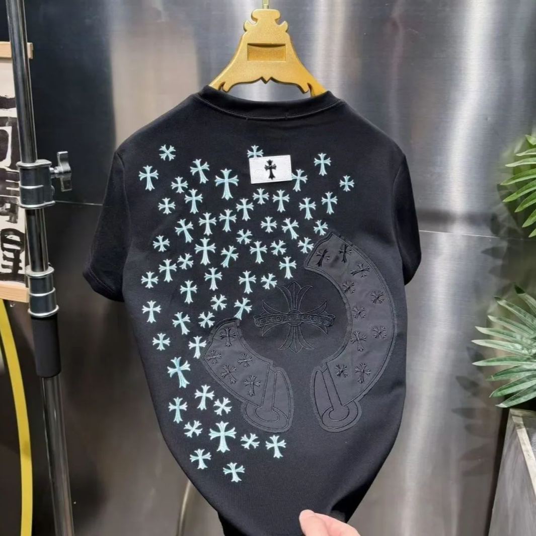 【L-5XL】秋冬カジュアルクルーネック半袖トレンディラグジュアリーTシャツトップス、重厚な刺繍入り