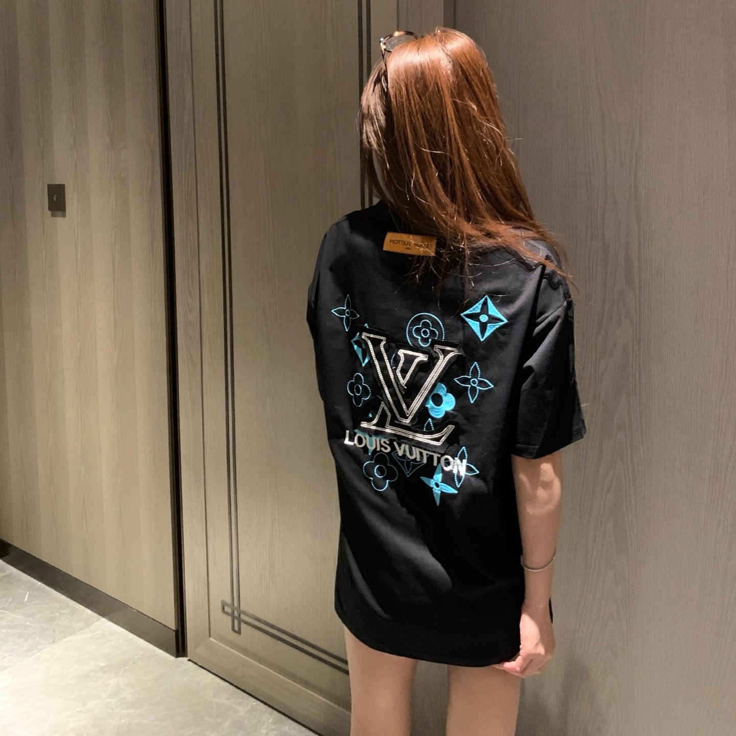 『S-L』人気爆発中 着回し最強 モード 快適 ラウンドネック 刺繍 半袖 Ｔシャツ