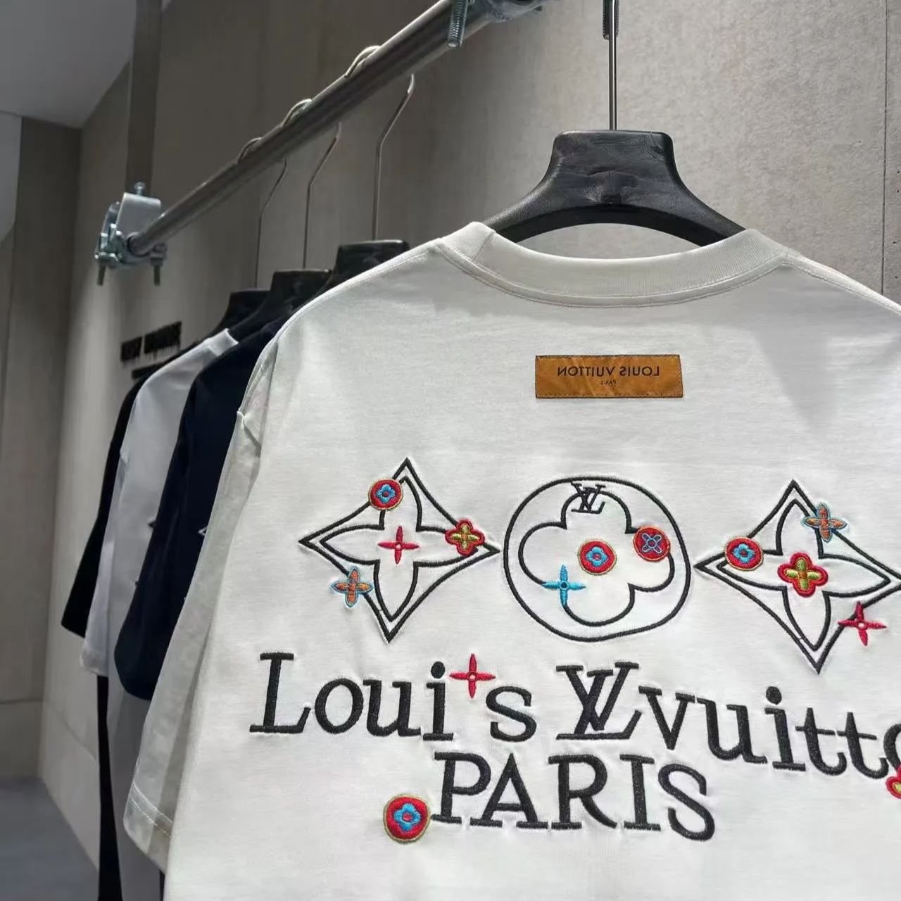 『L-5XL』夏の新着ユニセックストレンドファッションカジュアル刺繍メンズ半袖Tシャツ