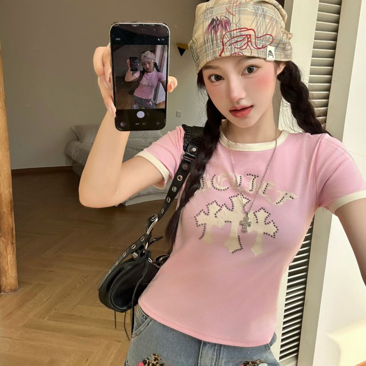 夏のトレンド半袖シャツ、スリムに見えるトップス