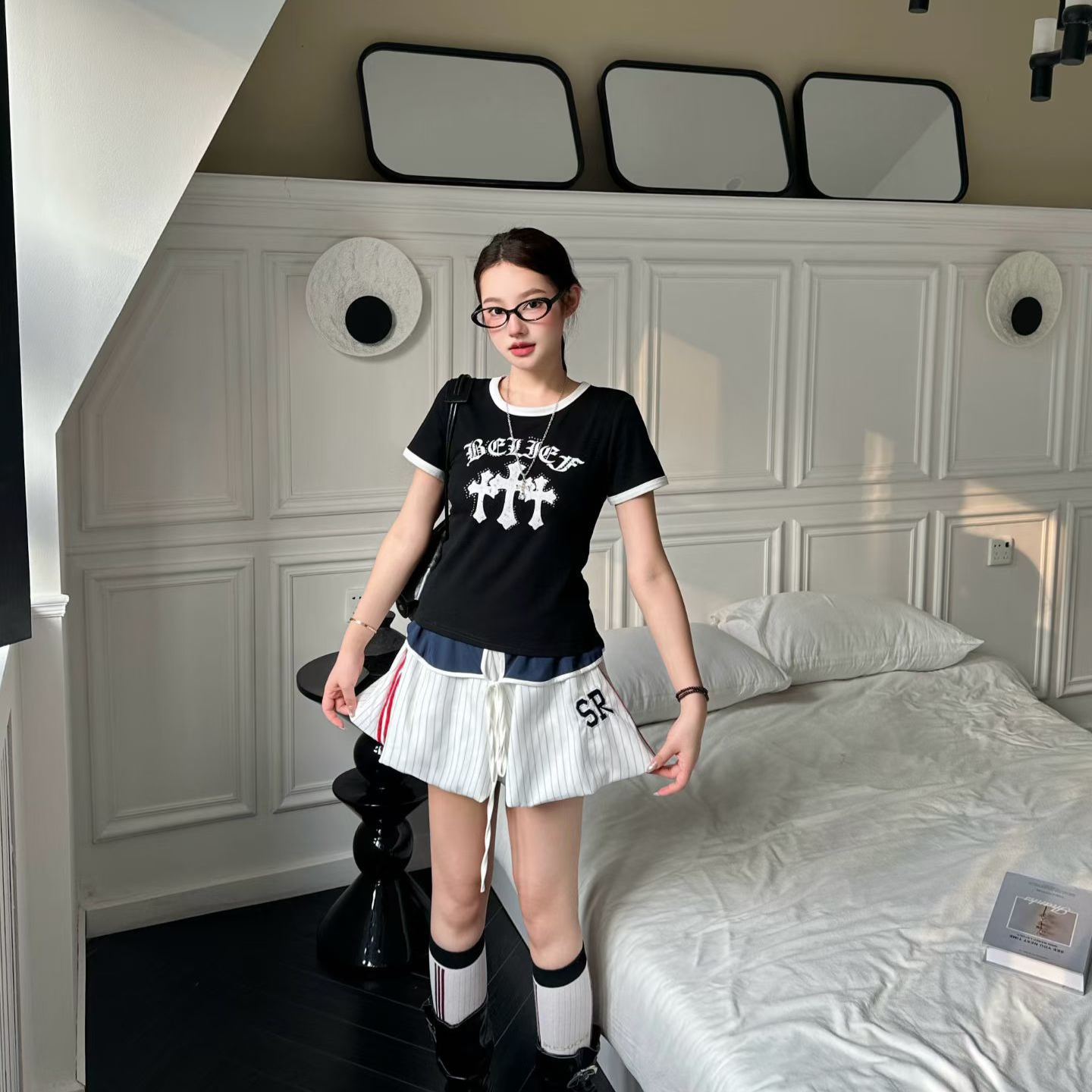 夏のトレンド半袖シャツ、スリムに見えるトップス