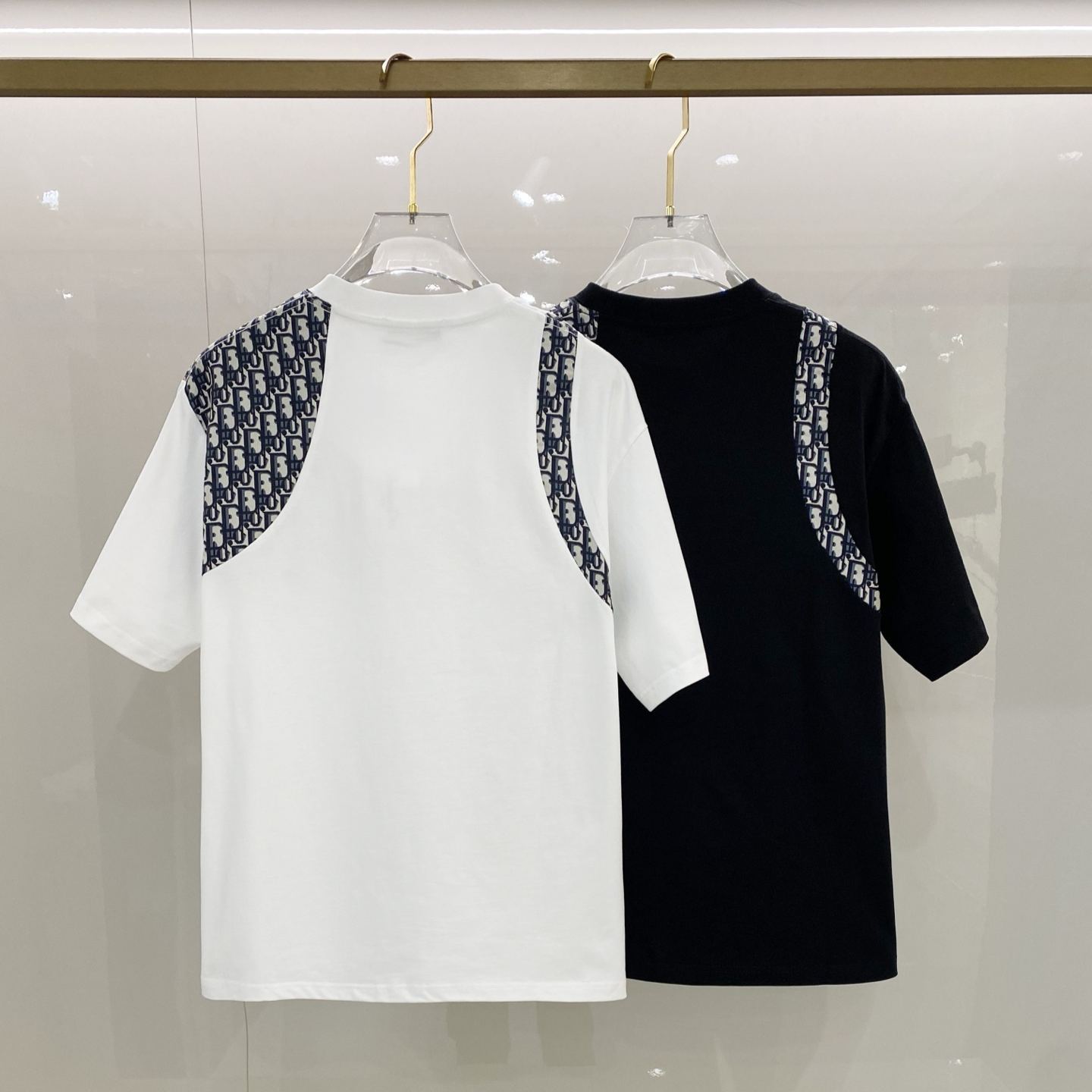 新作ラウンドネックスタイリッシュ半袖トップス、夏のトレンド万能トップス