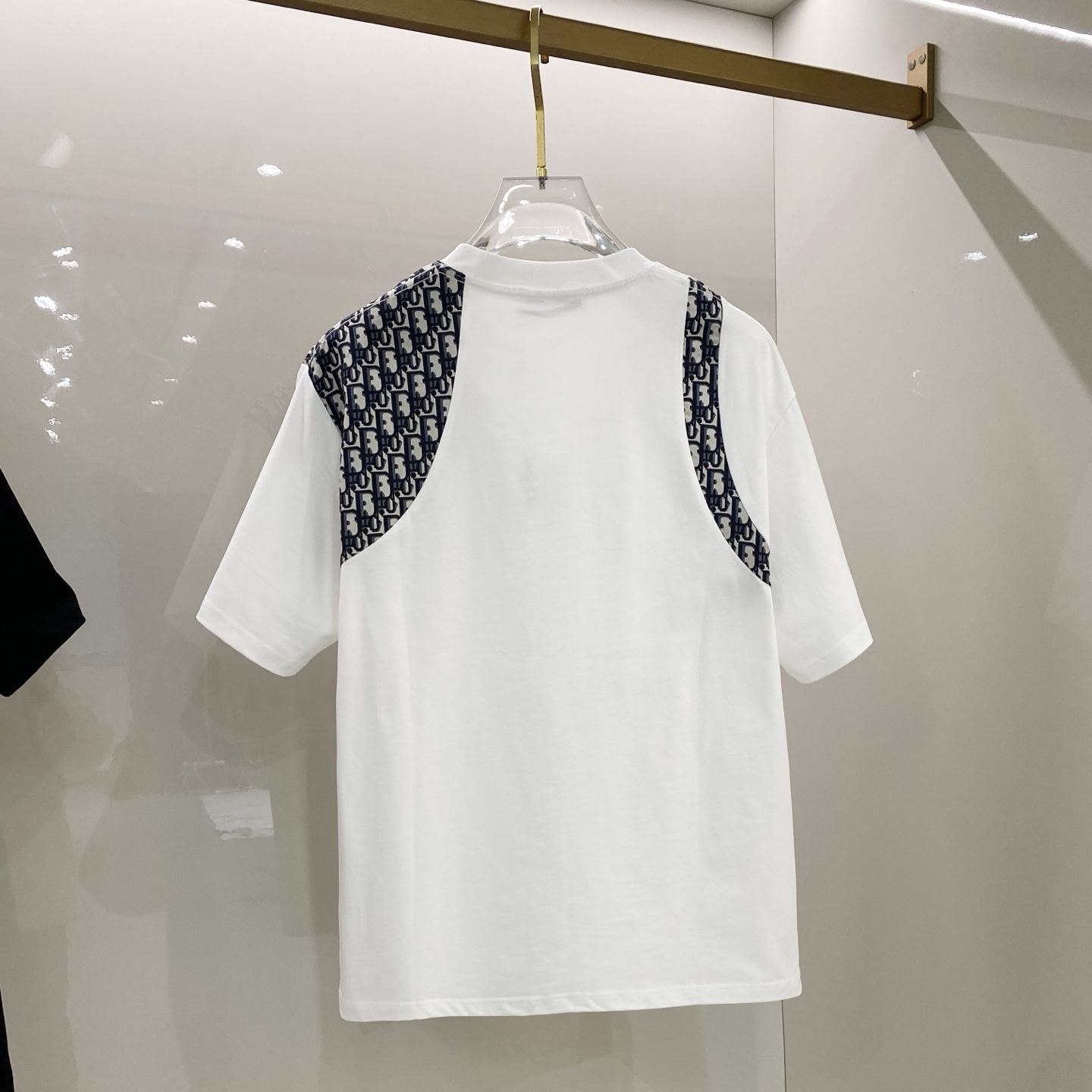 新作ラウンドネックスタイリッシュ半袖トップス、夏のトレンド万能トップス