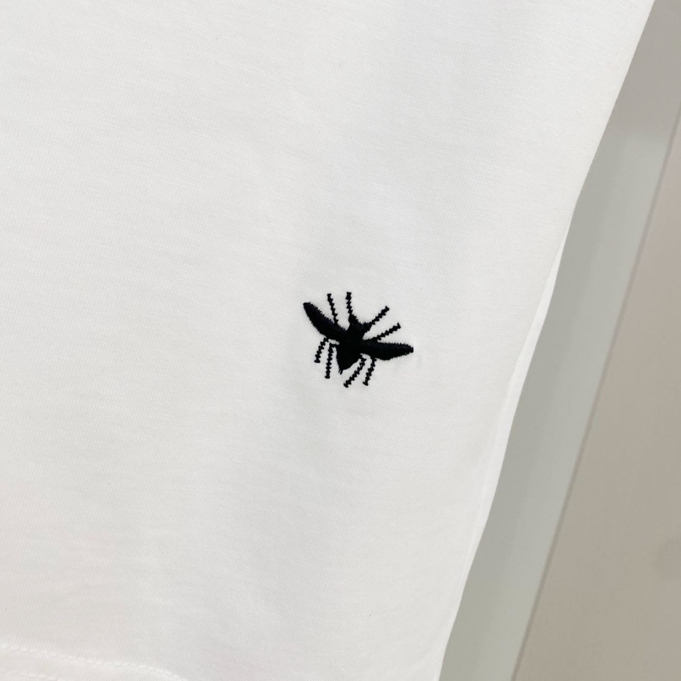 新作ラウンドネックスタイリッシュ半袖トップス、夏のトレンド万能トップス