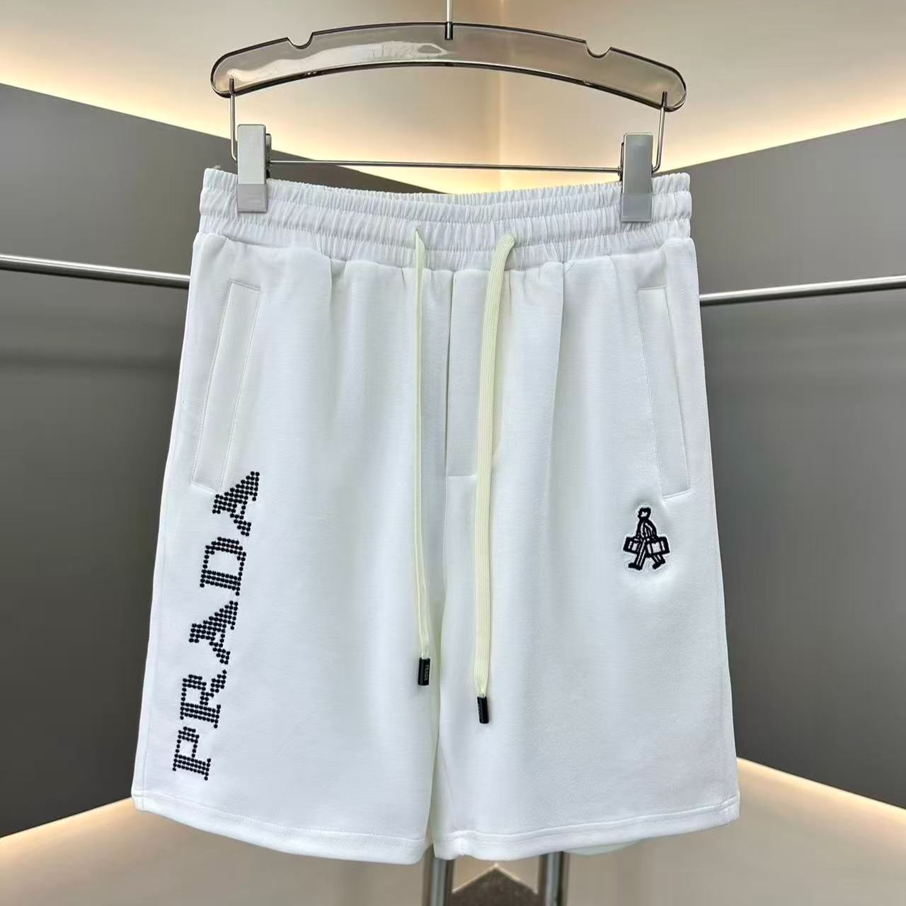 『M-4XL』ラインストーン刺繍入りの最新トレンドアスレチックショーツ