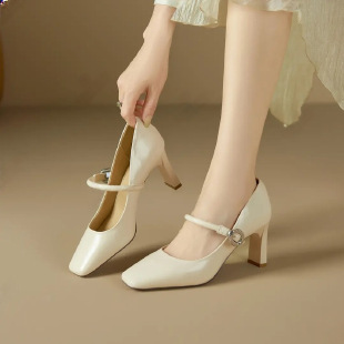 Soft leather high heels