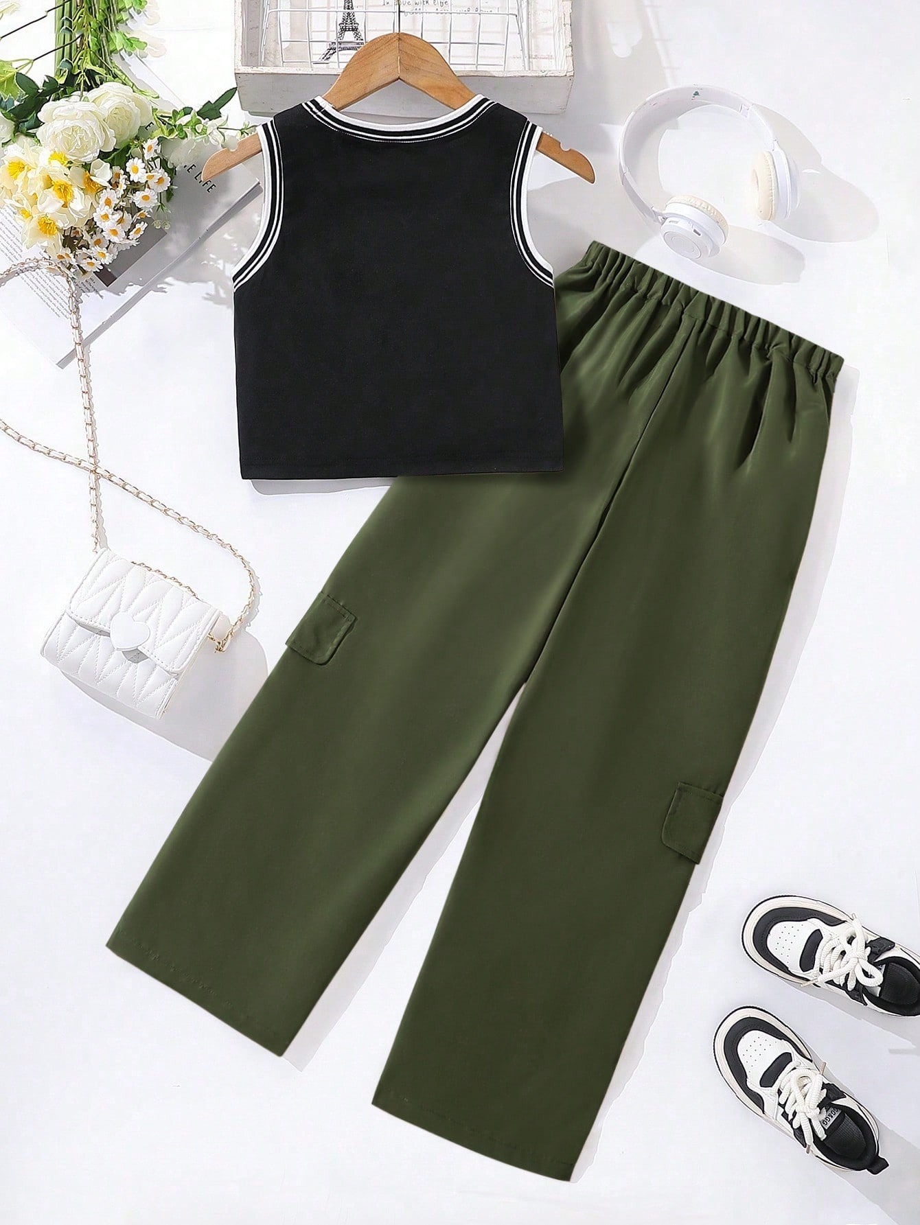 Girls' (large) vest set