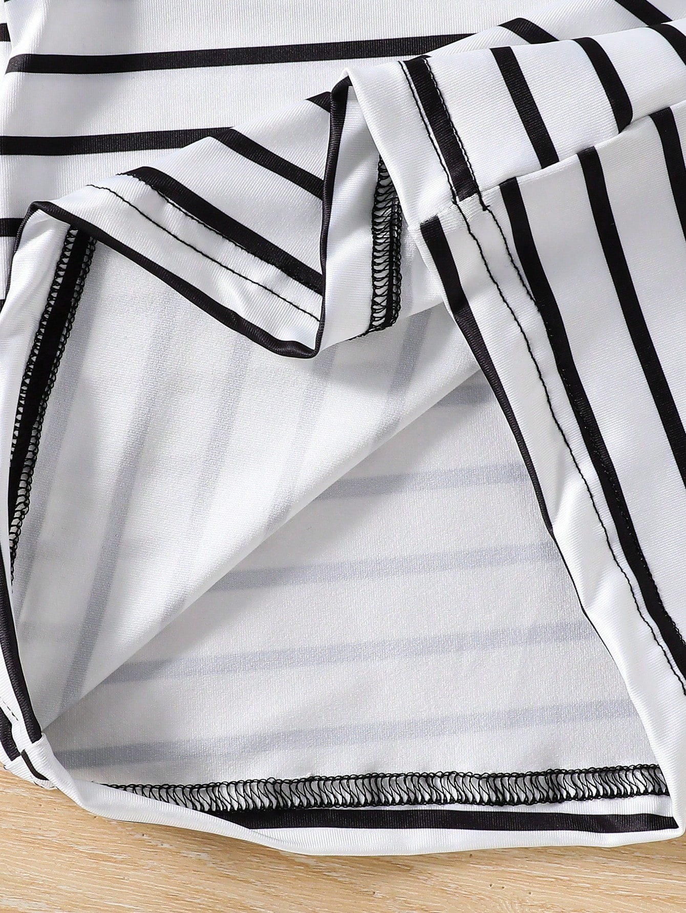  Boys' (Small) T-Shirt