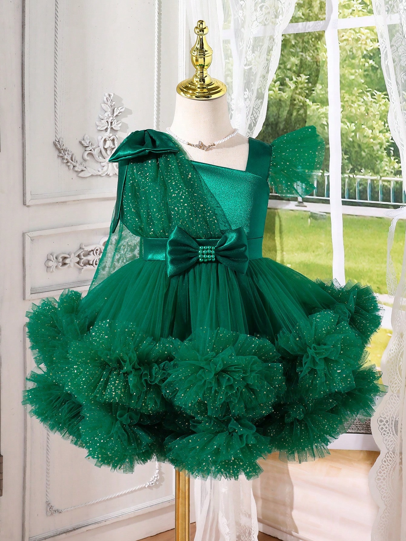 Young Girls' Formal Dresses