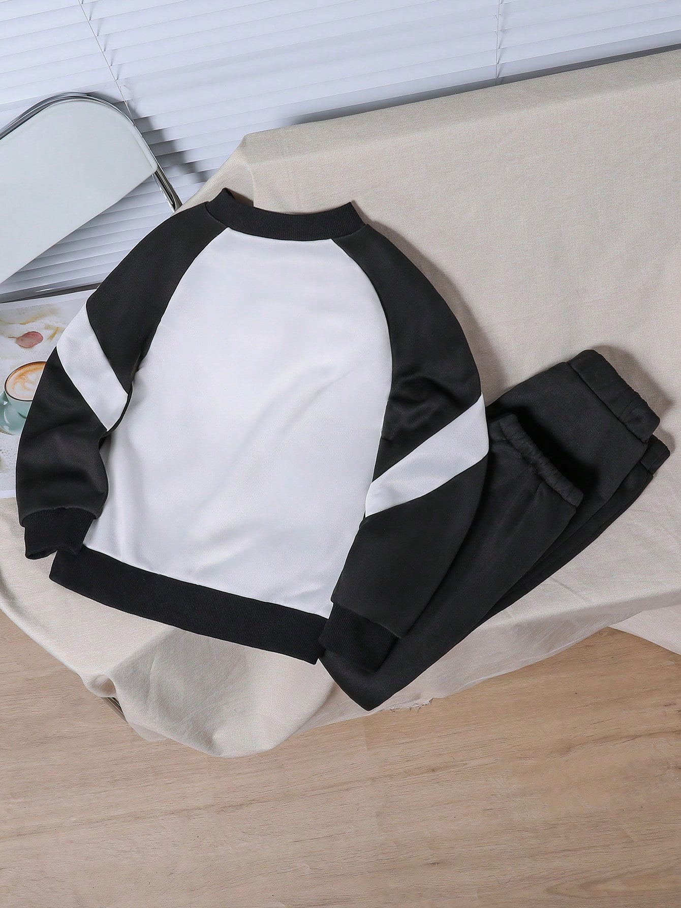  Boys' (Large) Hooded Sweatshirt Set