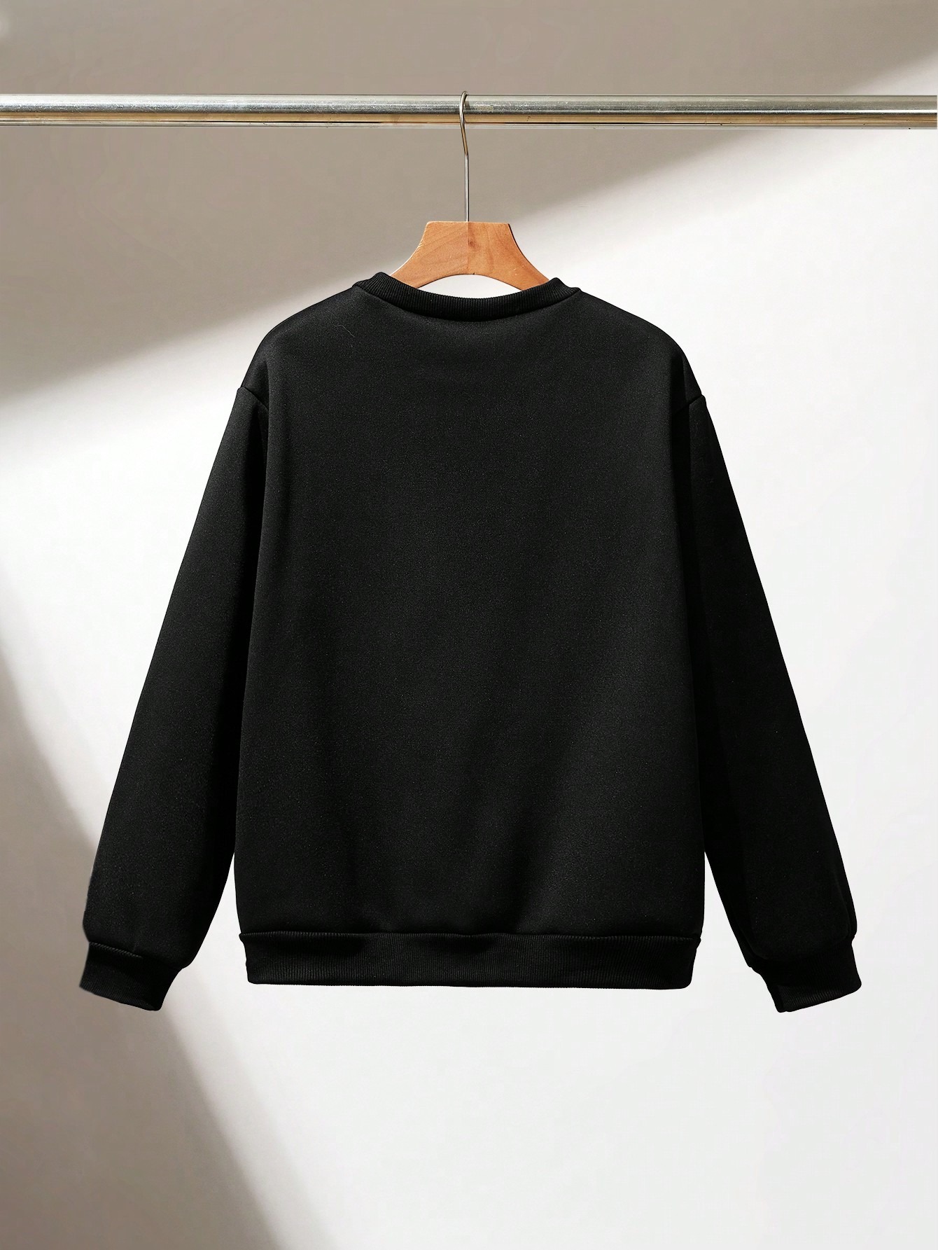  Teenage Girls' Hooded Sweatshirt