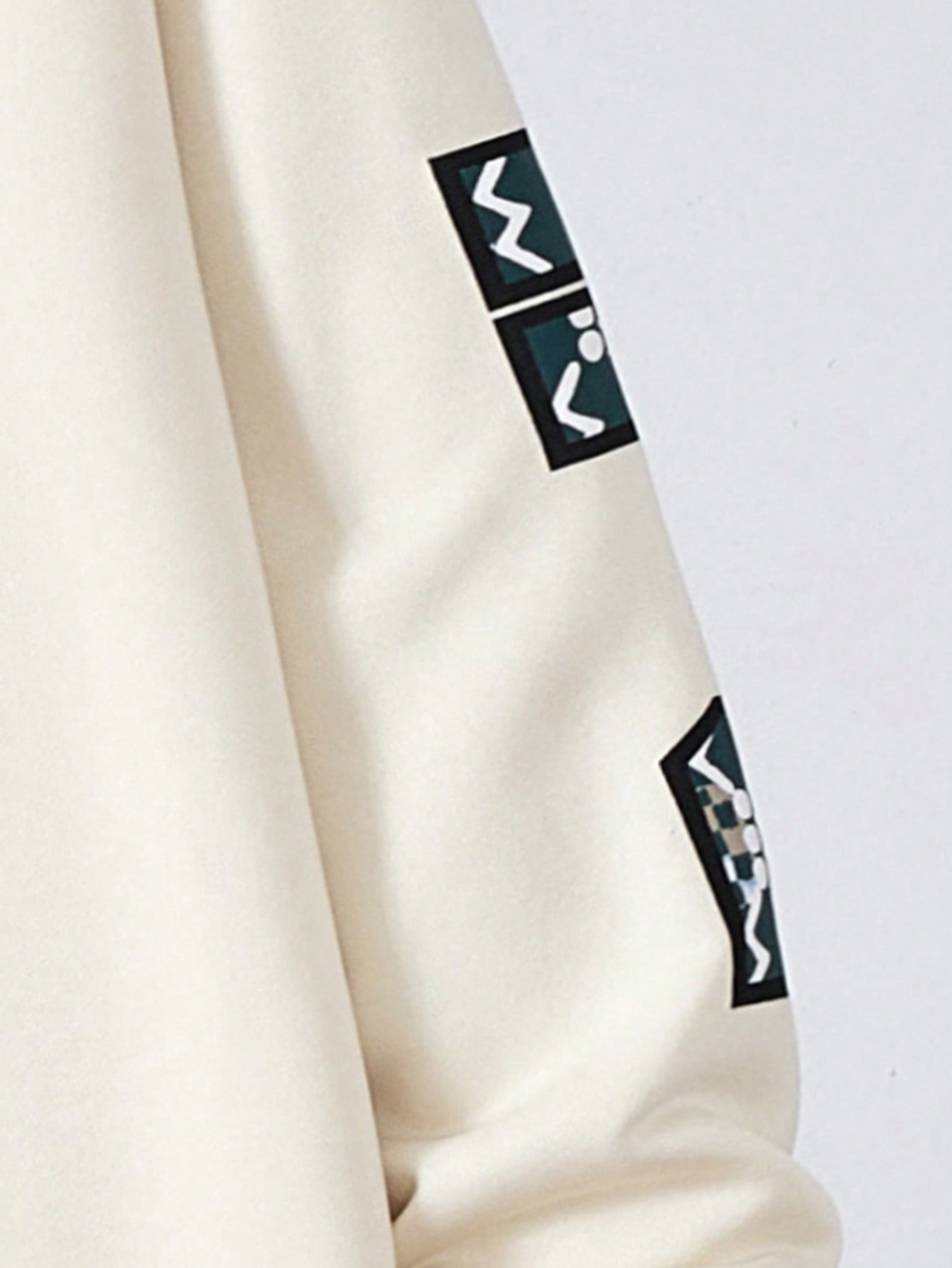  Teenage Girls' Hooded Sweatshirt