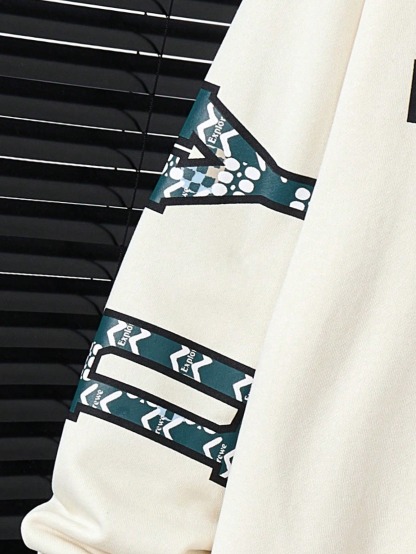  Teenage Girls' Hooded Sweatshirt