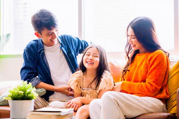 P E end pic happy family