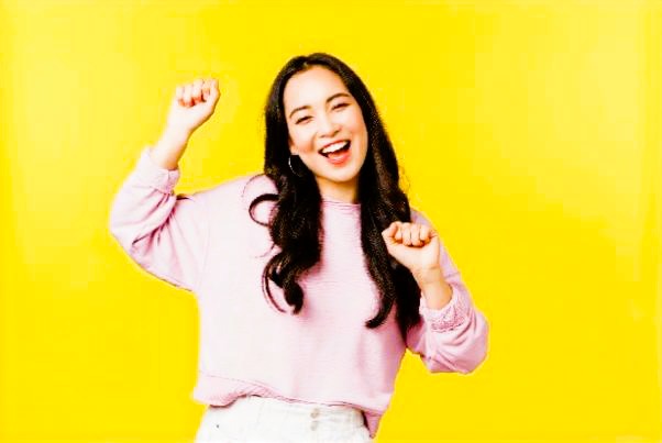P E girl dancing yellow