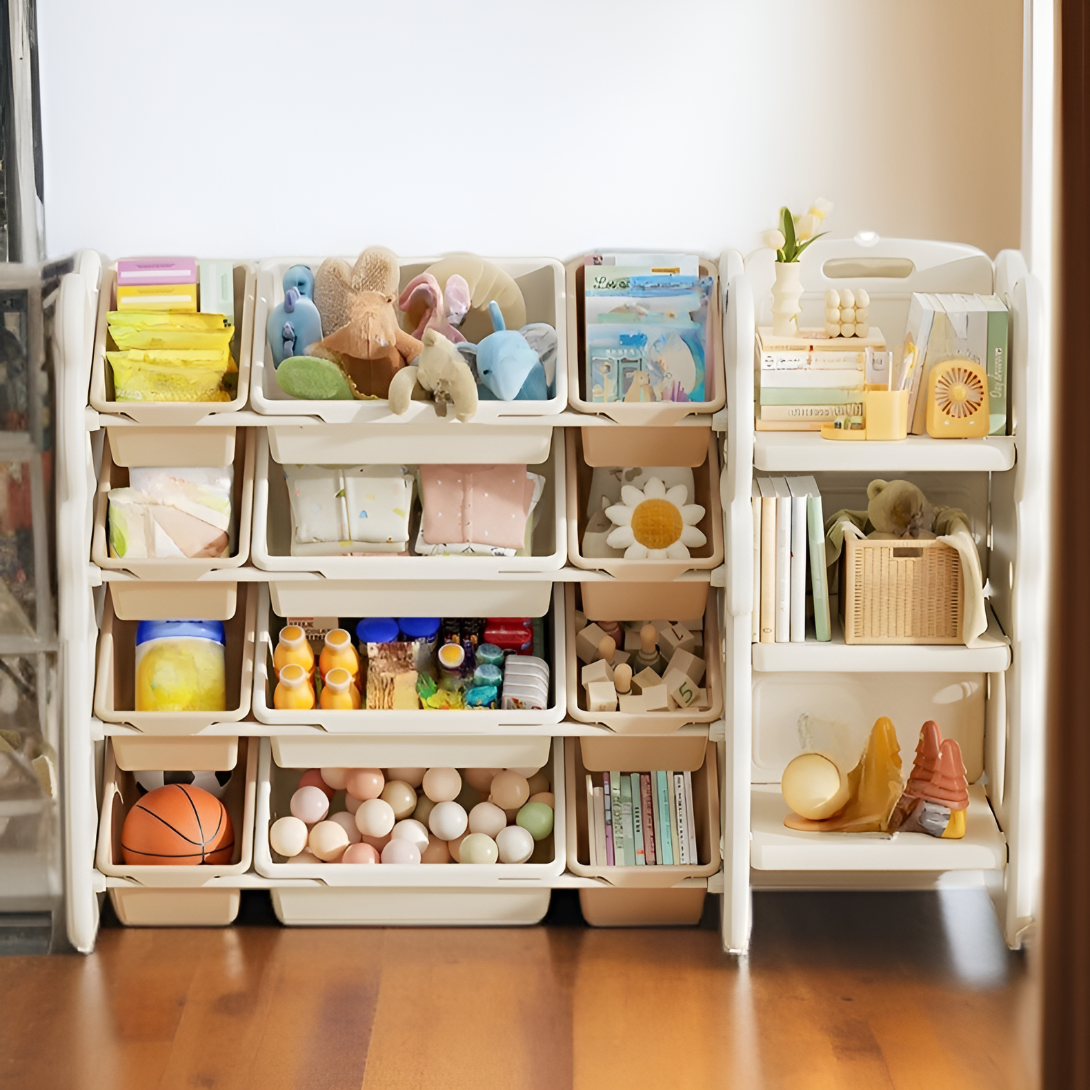 色彩繽紛兒童收納架提升遊戲趣味