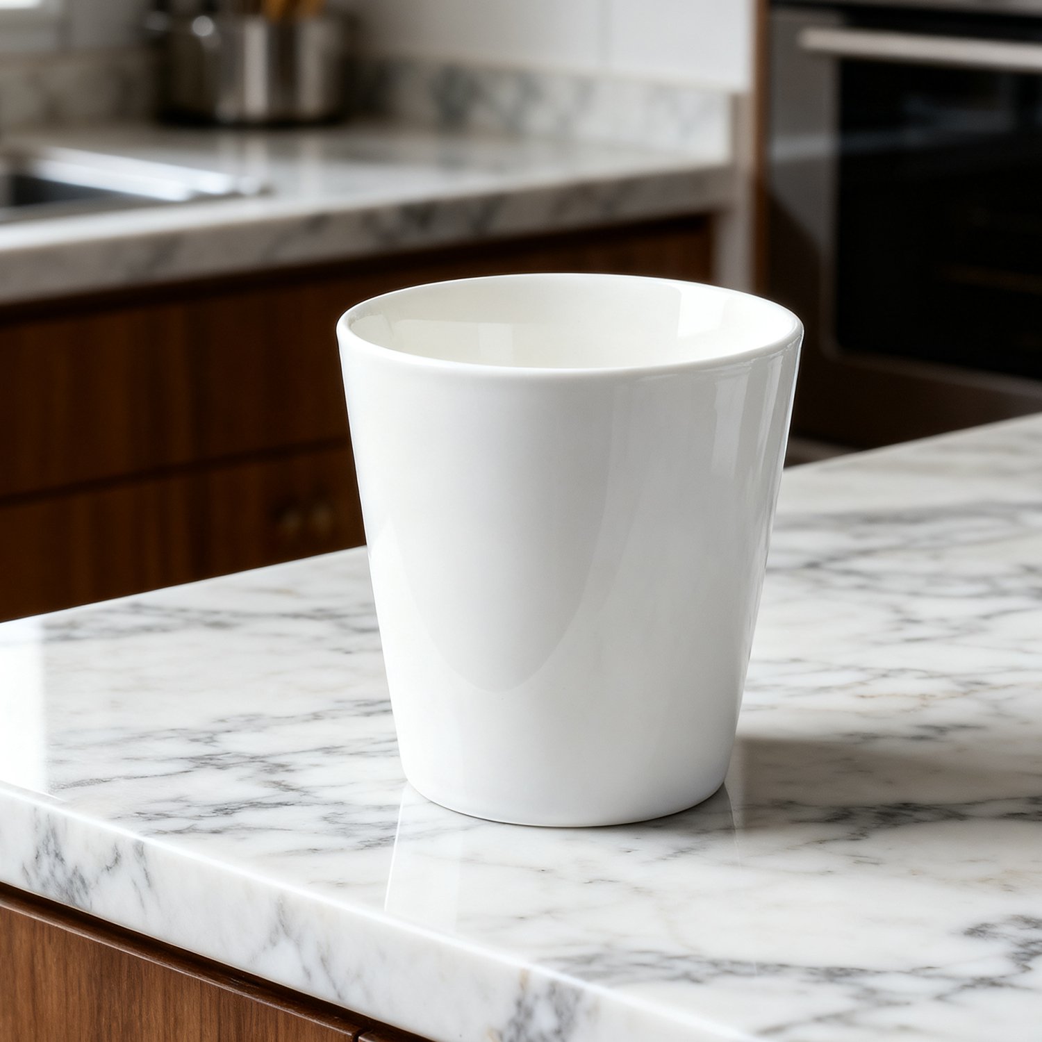 ホワイトセラミックコーヒーカップ正面写真