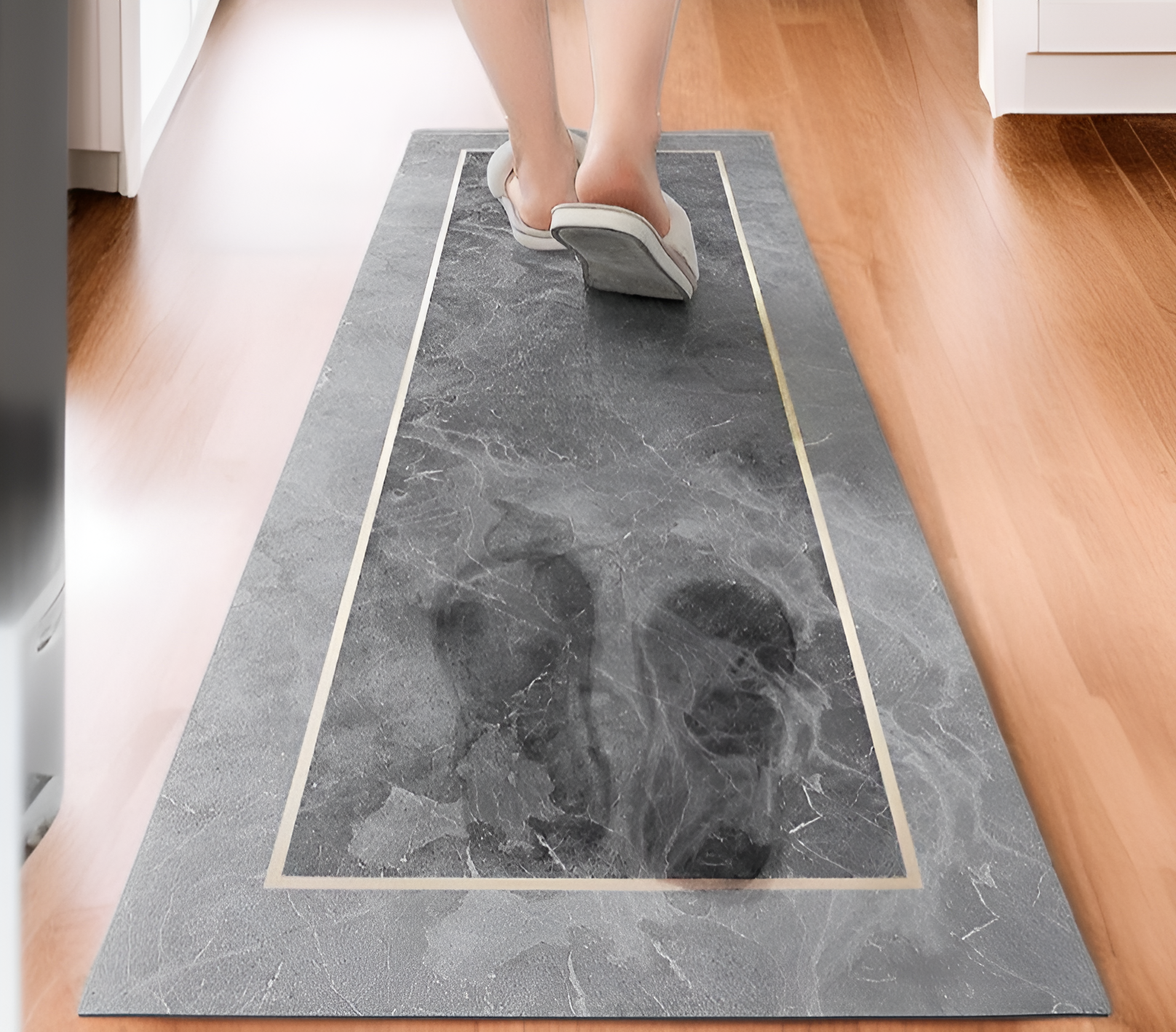 キッチンで使える速乾性抜群の珪藻泥マット