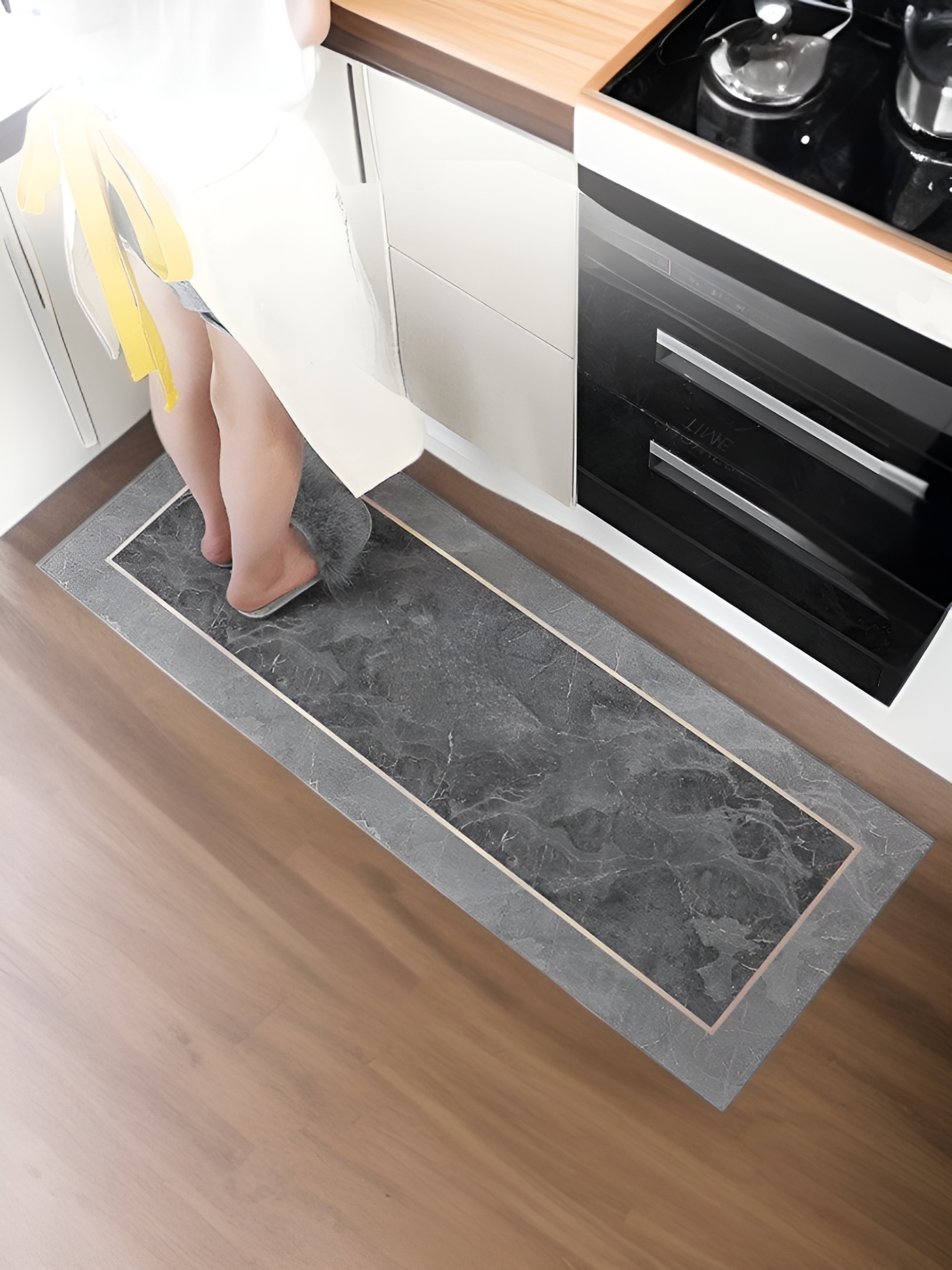 水を素早く吸収する珪藻泥マットの使用イメージ