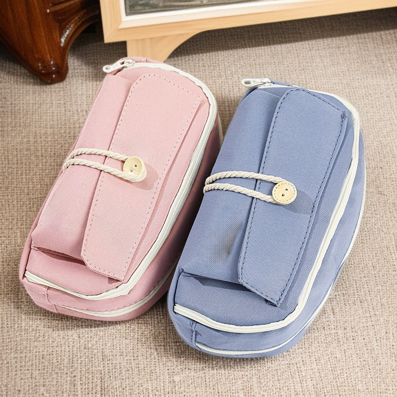 シンプルなキャンバスボタン付きペンケース