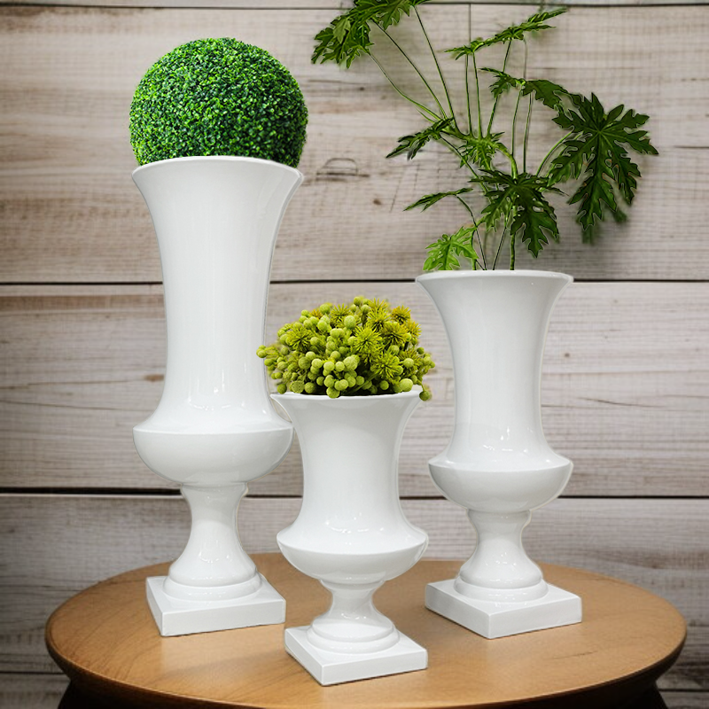 Elegant Ceramic Vase for Home Decoration