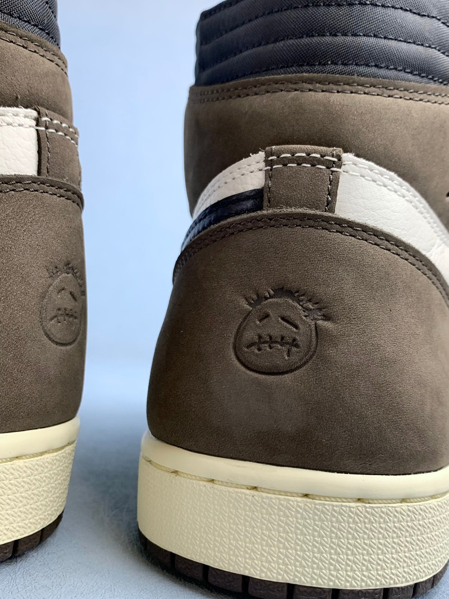 【LJR】 TRAVIS SCOTT x NIKE AIR JORDAN 1 RETRO HIGH OG TS SP "SAILIDARK MOCHA"LJR(CD4487-100)