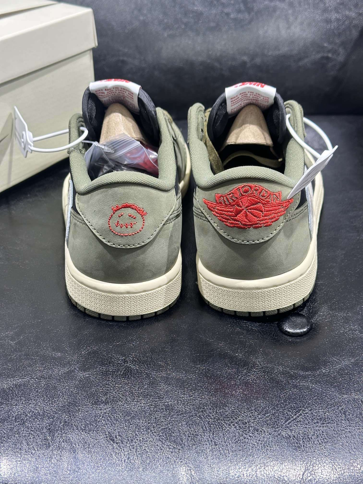Travis Scott × Nike Air Jordan 1 Low "Black/Olive"