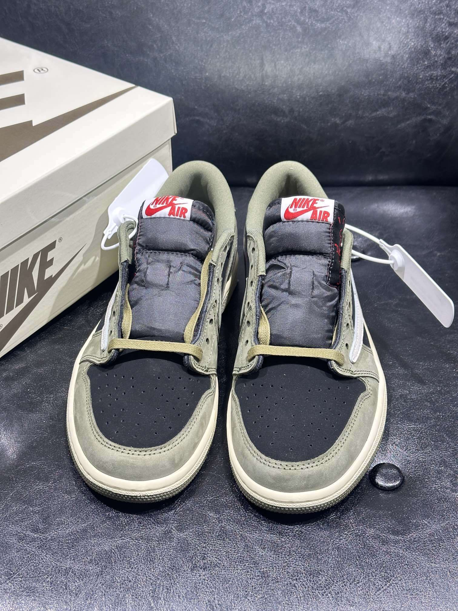 Travis Scott × Nike Air Jordan 1 Low "Black/Olive"
