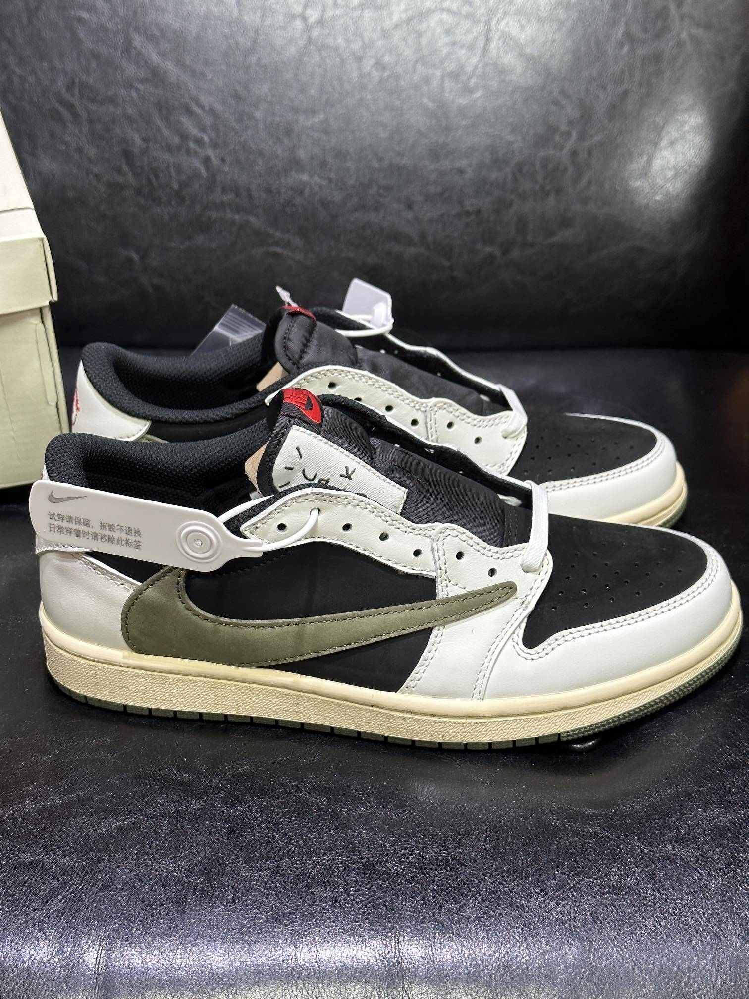 Travis Scott × Nike WMNS Air Jordan 1 Low OG “Medium Olive”