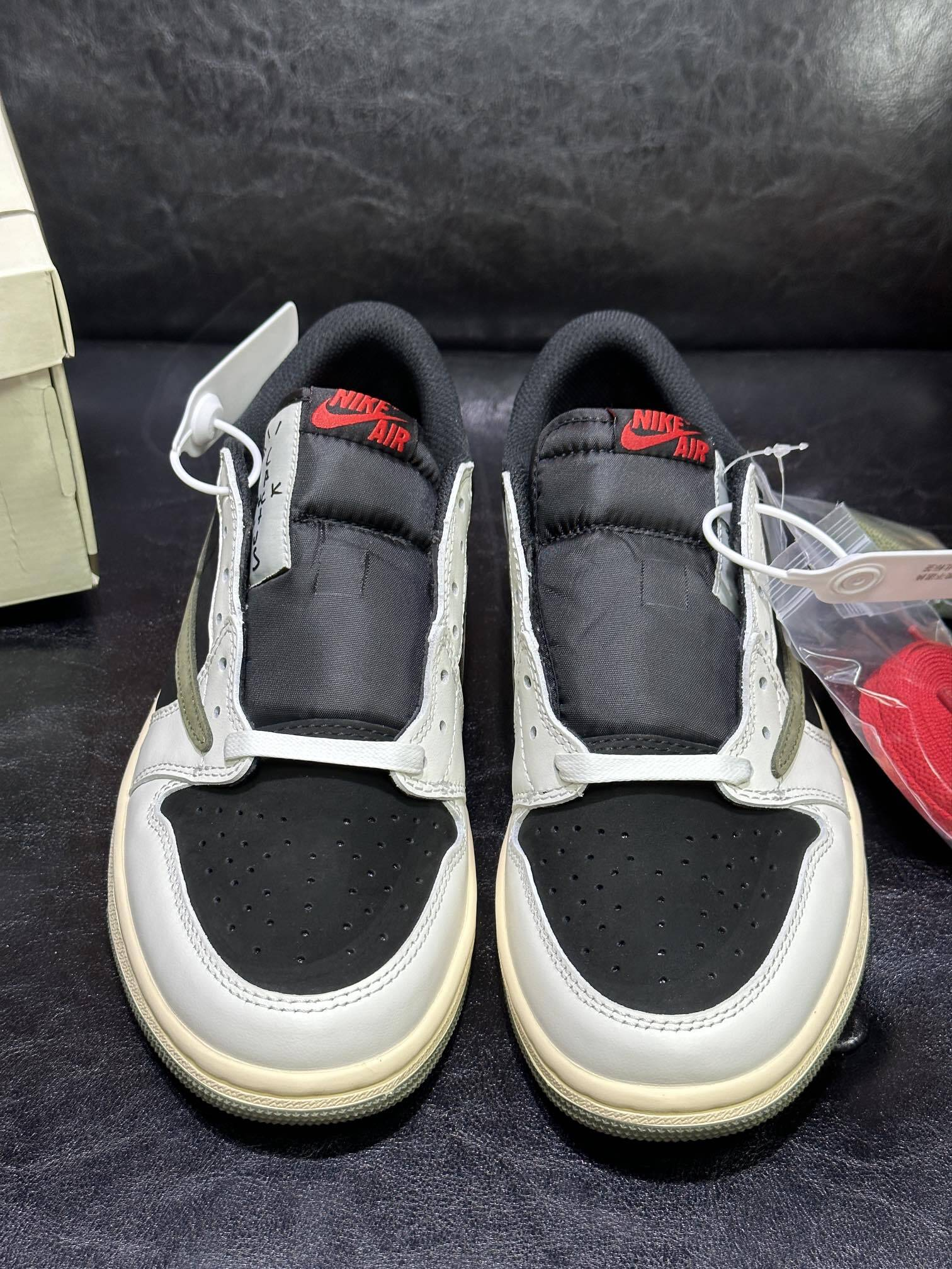 Travis Scott × Nike WMNS Air Jordan 1 Low OG “Medium Olive”